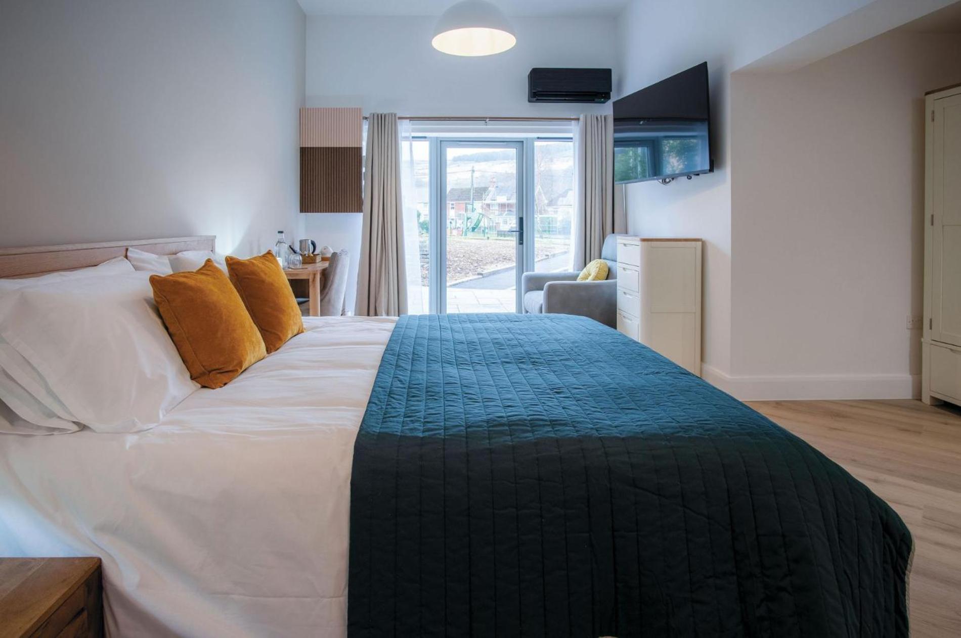 Suite 5 - Sleeping Giant Hotel - Pen Y Cae Inn Brecon Exterior foto